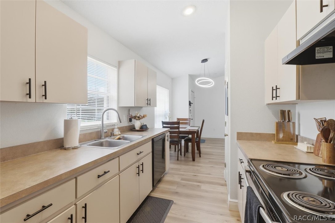 1573 W Elder Lane, Citrus Springs, FL 34434
