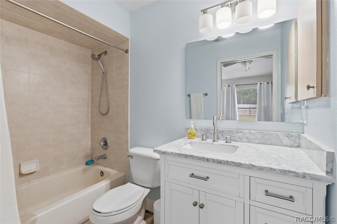 1573 W Elder Lane, Citrus Springs, FL 34434