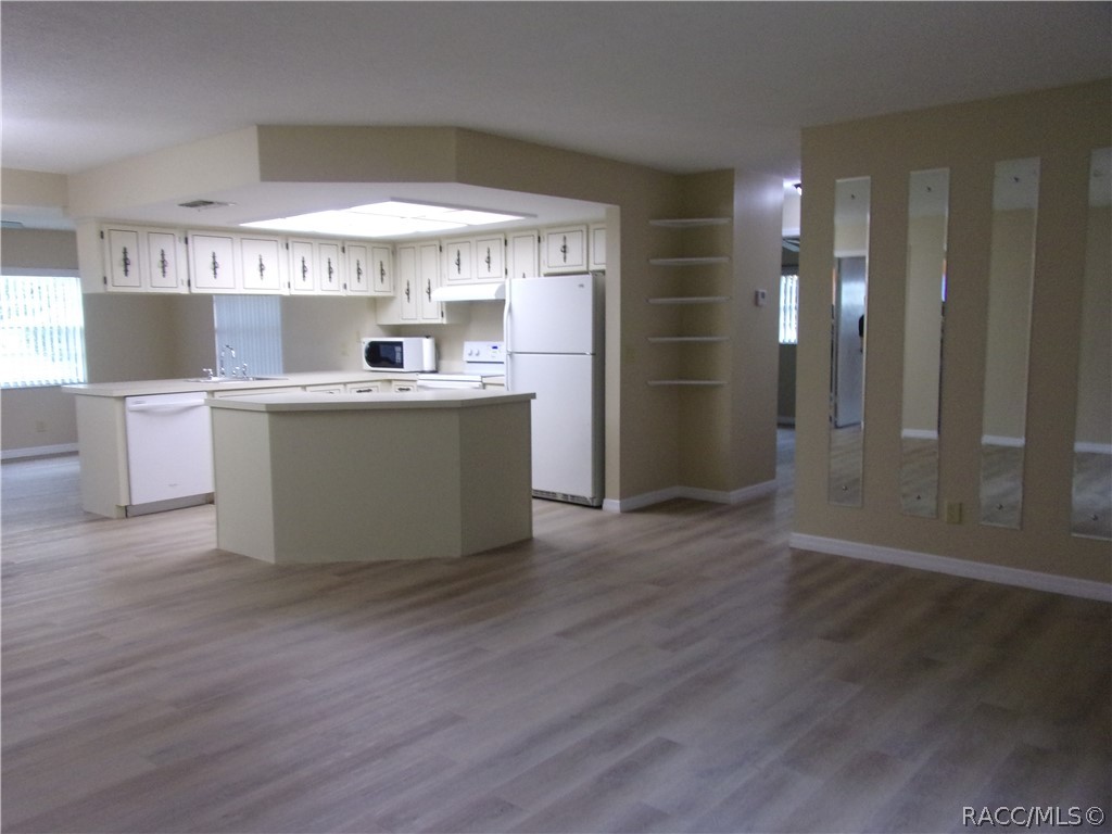 6715 E Red Robin Lane, Inverness, FL 34452