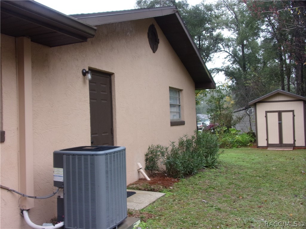 6715 E Red Robin Lane, Inverness, FL 34452