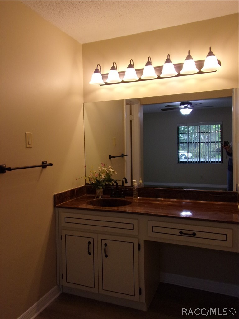 6715 E Red Robin Lane, Inverness, FL 34452