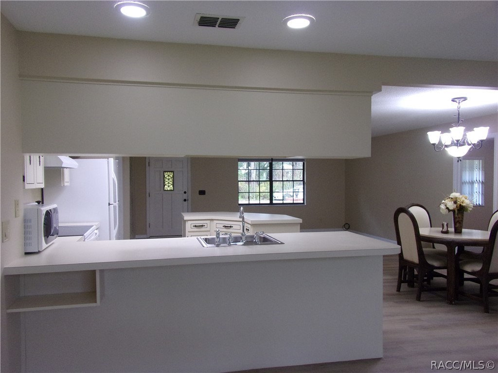 6715 E Red Robin Lane, Inverness, FL 34452