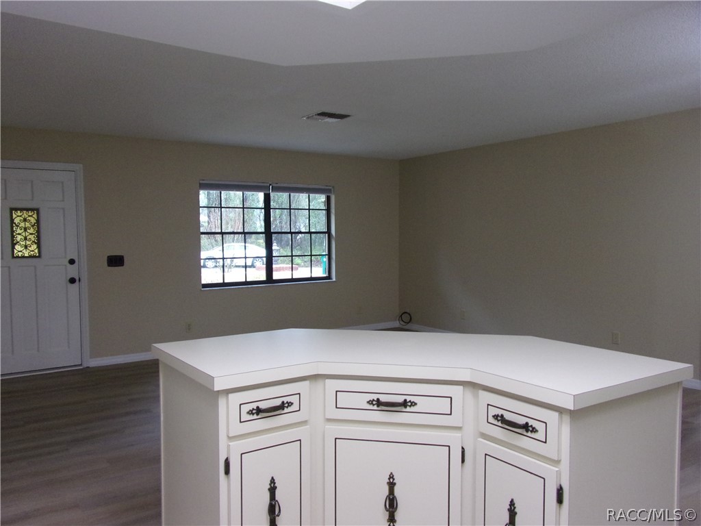 6715 E Red Robin Lane, Inverness, FL 34452