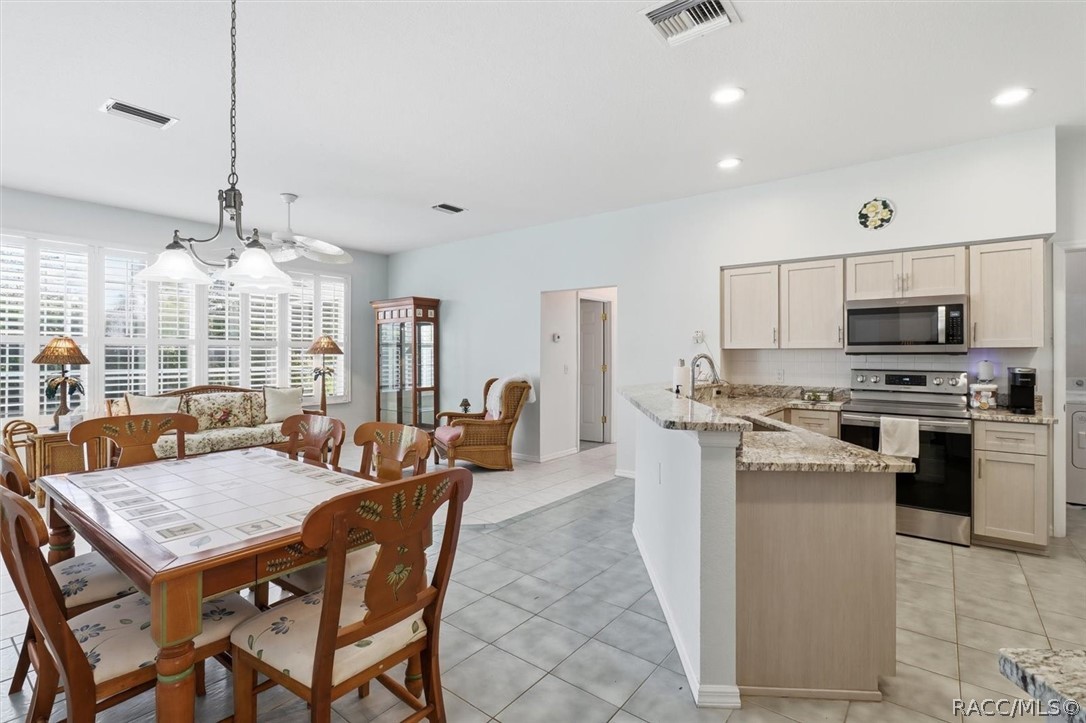 8799 SW 196th Avenue Road, Dunnellon, FL 34432