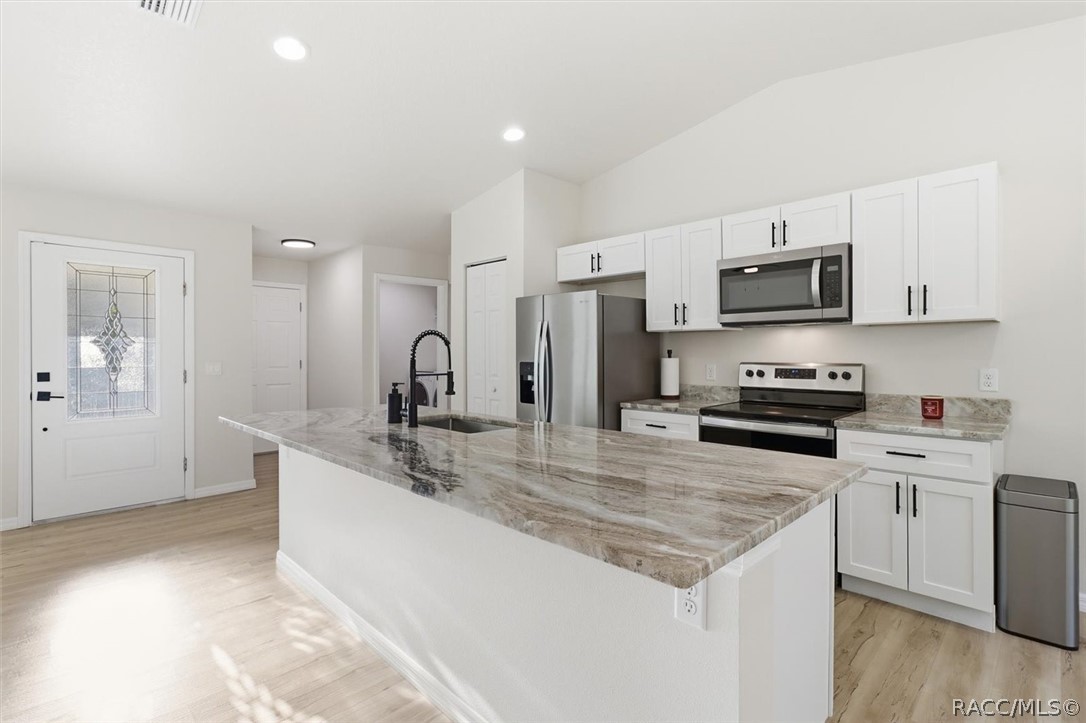 9025 N Hammond Way, Citrus Springs, FL 34434