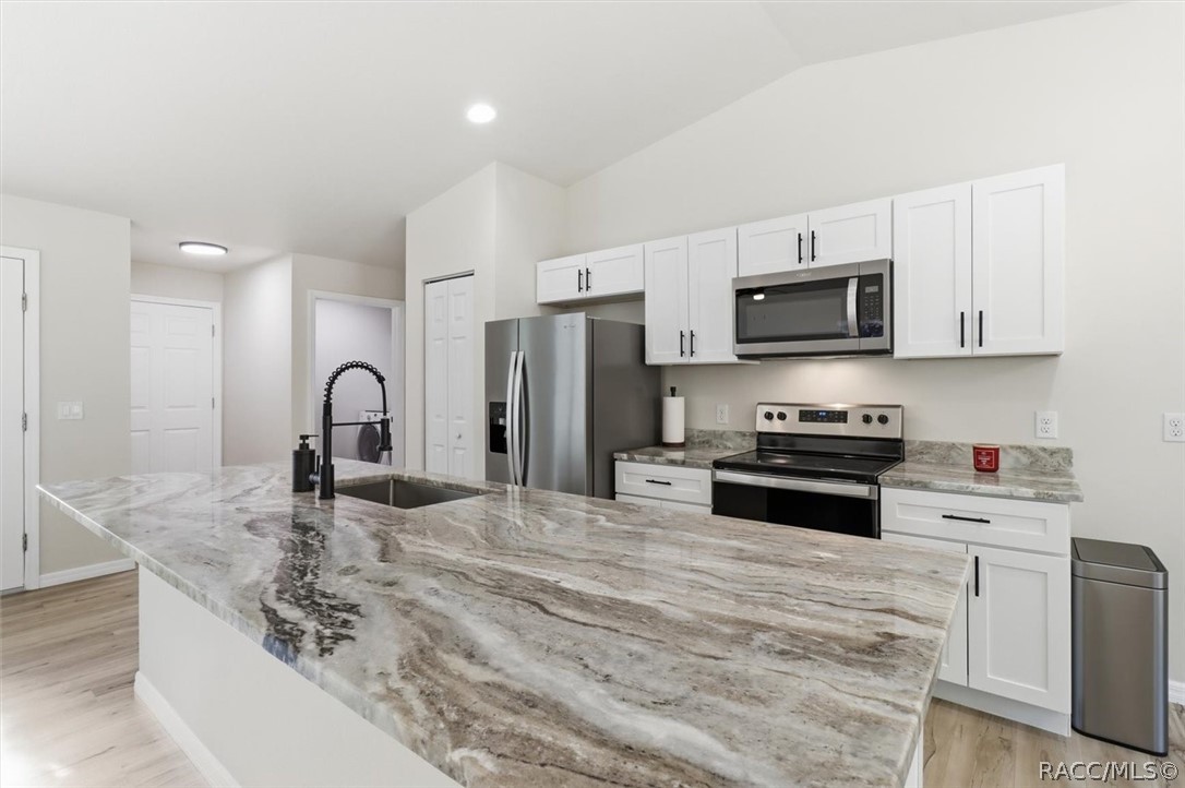 9025 N Hammond Way, Citrus Springs, FL 34434