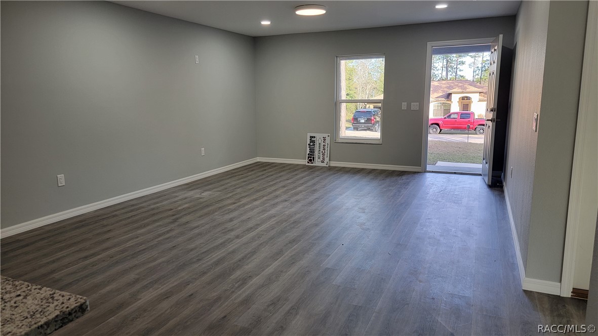 7061 W Outrigger Terrace, Dunnellon, FL 34434