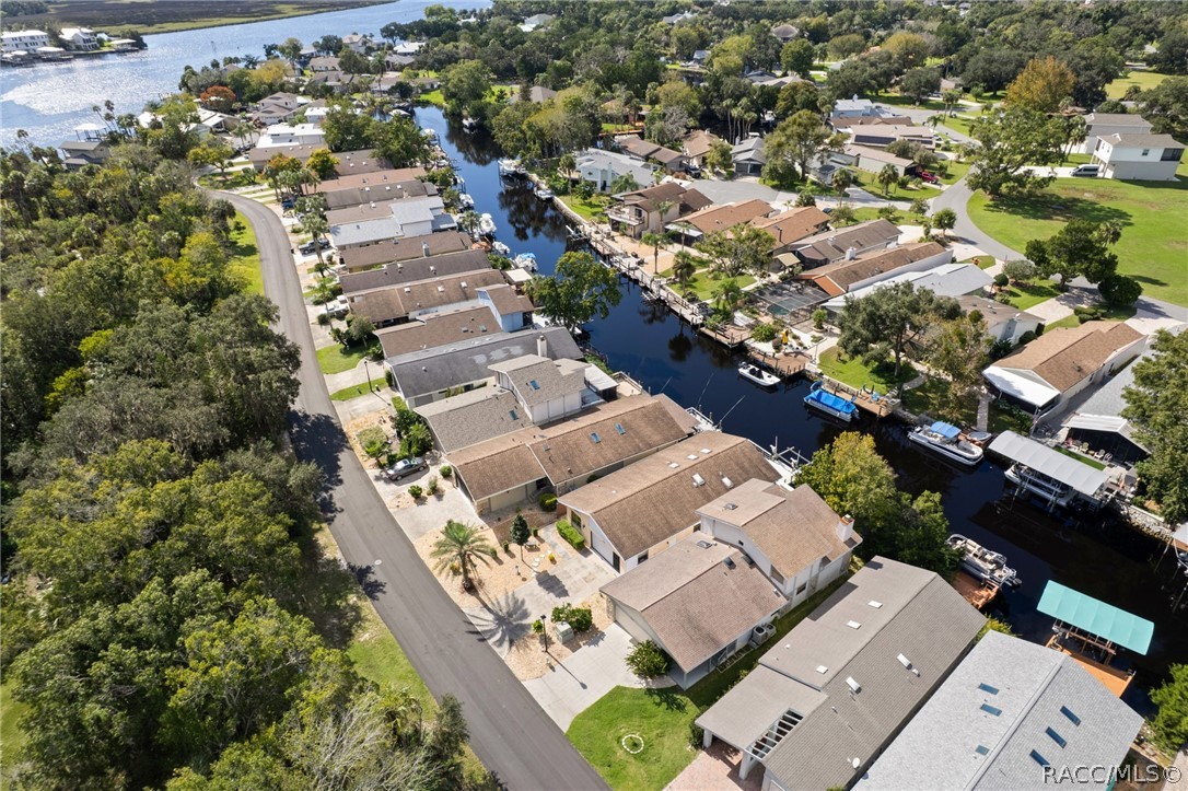 5198 S Riverview Circle, Homosassa, FL 34448