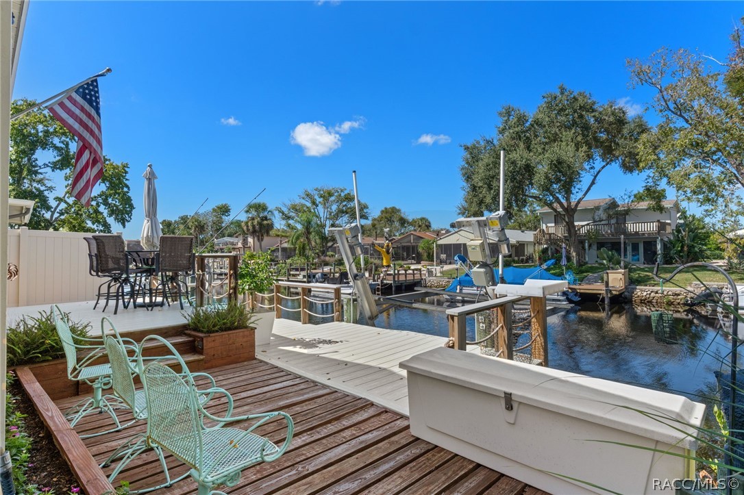 5198 S Riverview Circle, Homosassa, FL 34448