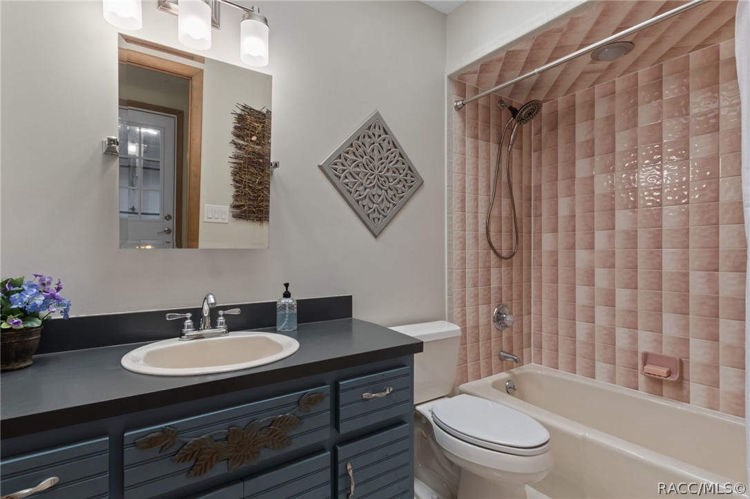 5198 S Riverview Circle, Homosassa, FL 34448