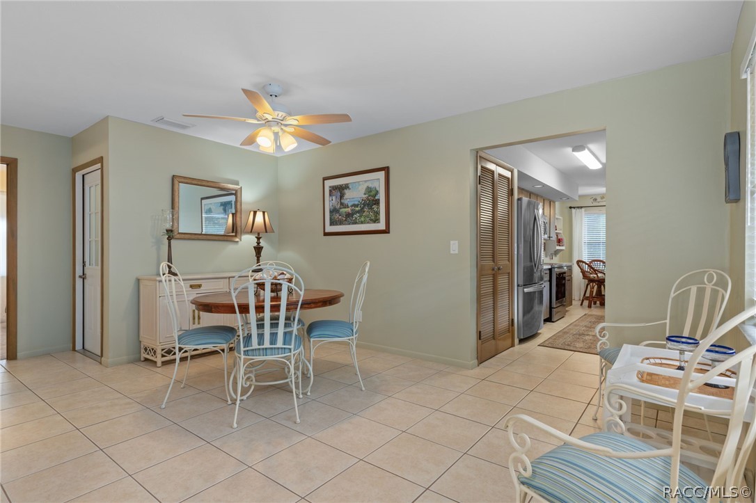 5198 S Riverview Circle, Homosassa, FL 34448