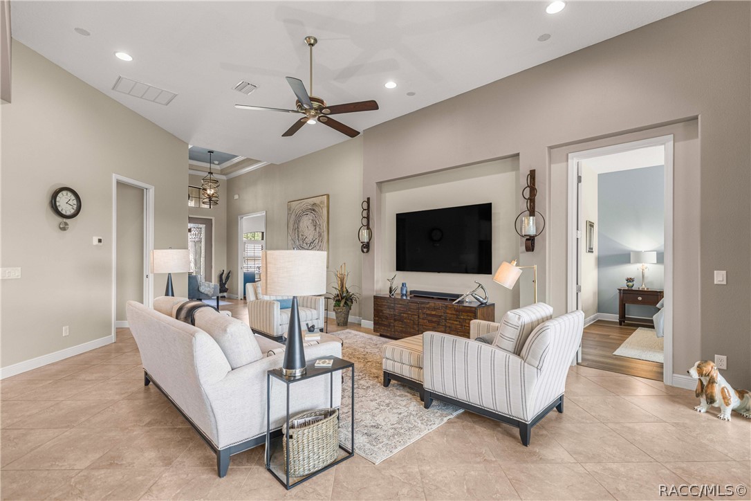 212 W Doerr Path, Hernando, FL 34442