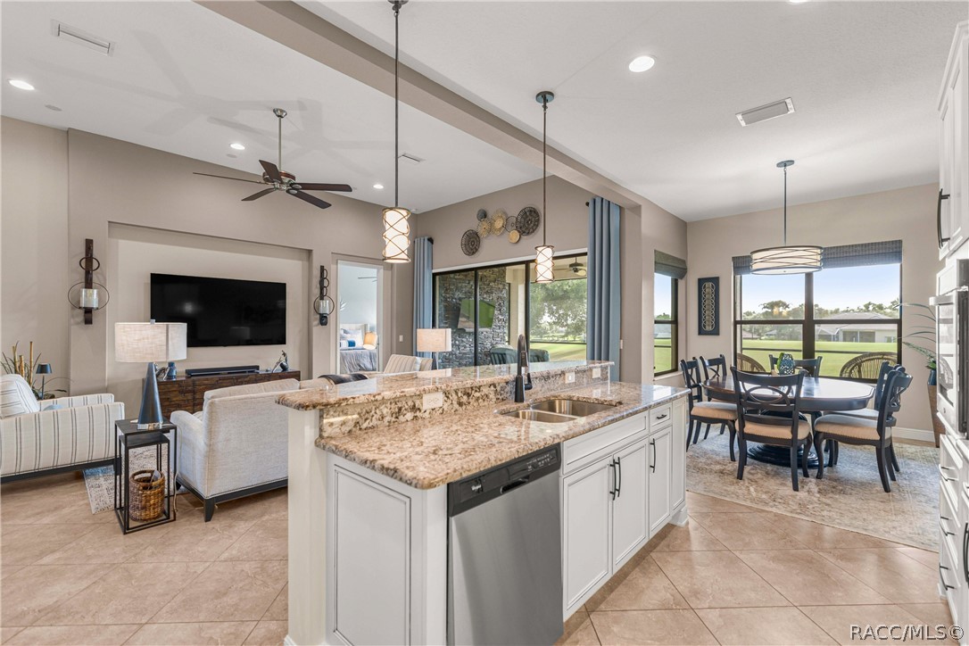 212 W Doerr Path, Hernando, FL 34442