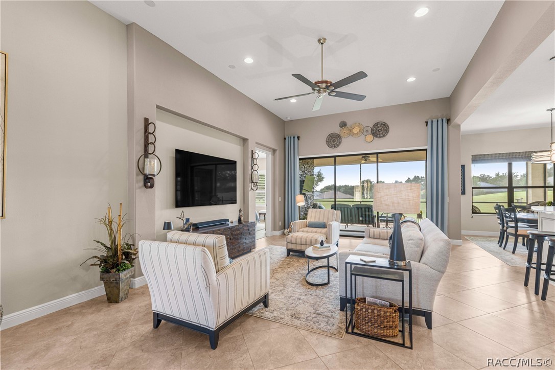 212 W Doerr Path, Hernando, FL 34442