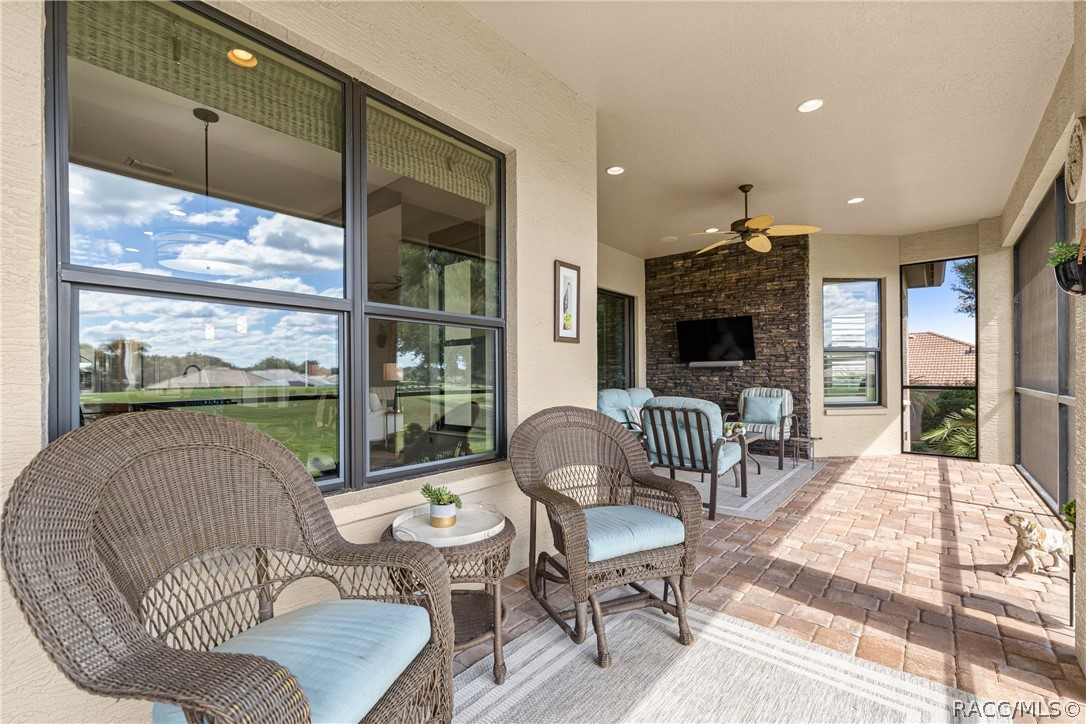 212 W Doerr Path, Hernando, FL 34442