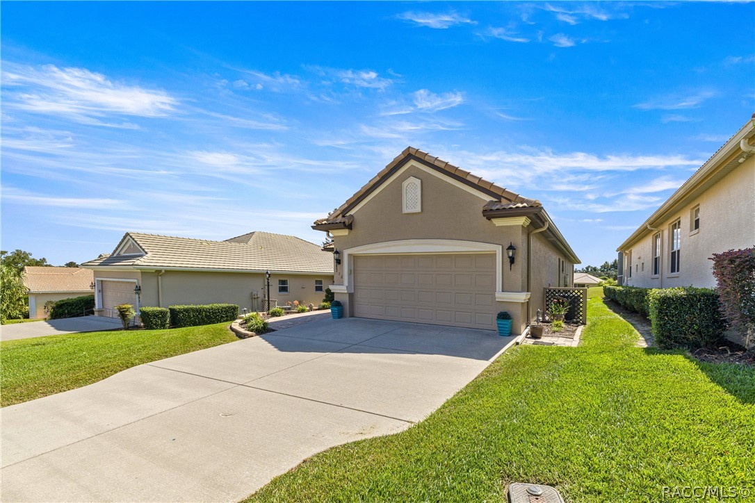 212 W Doerr Path, Hernando, FL 34442