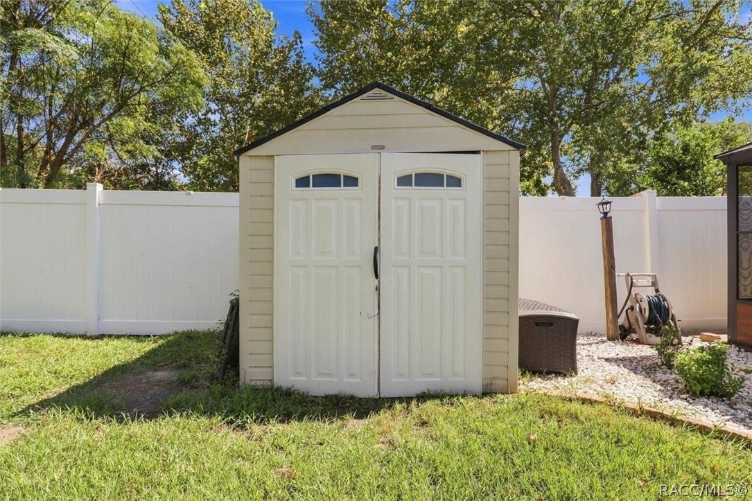 169 W Sugarberry Lane, Beverly Hills, FL 34465