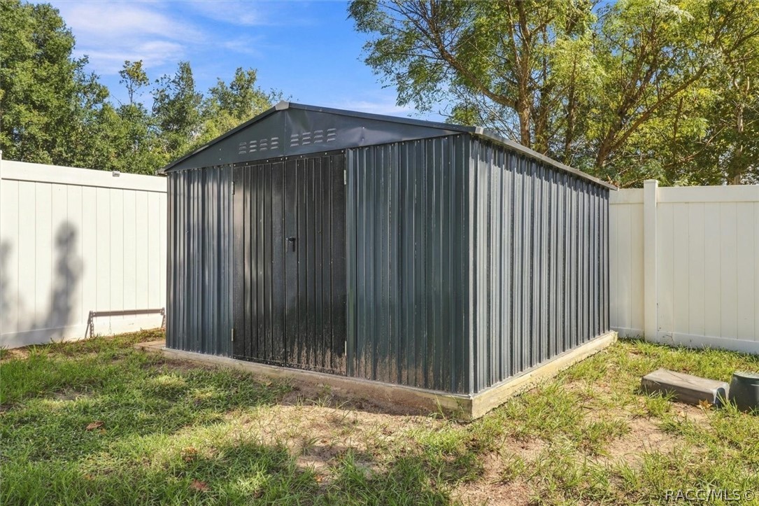 169 W Sugarberry Lane, Beverly Hills, FL 34465