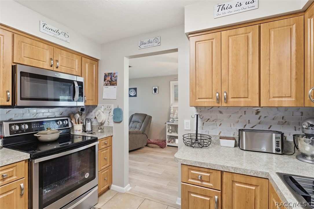169 W Sugarberry Lane, Beverly Hills, FL 34465
