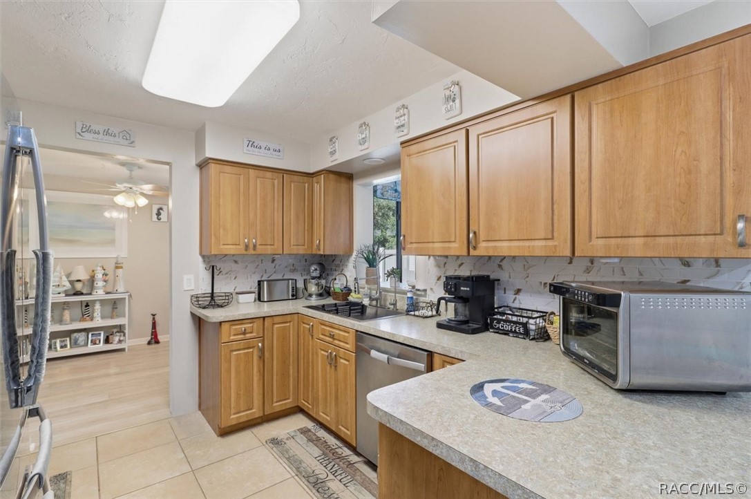 169 W Sugarberry Lane, Beverly Hills, FL 34465