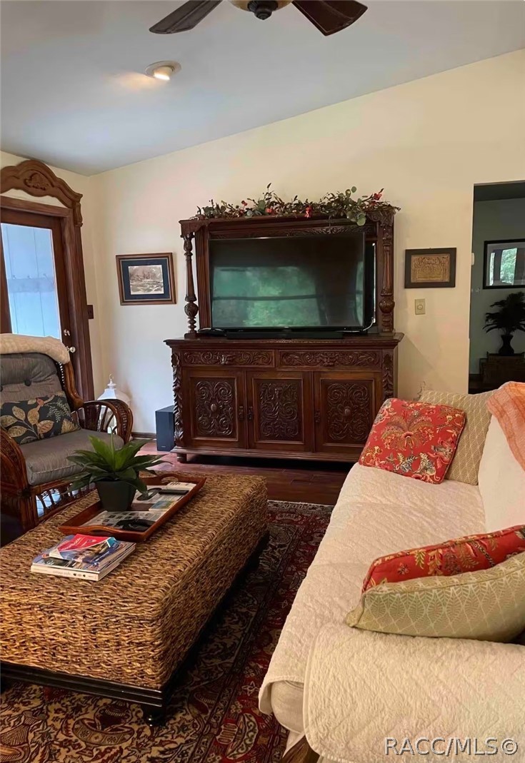 398 S Winterset Avenue, Crystal River, FL 34429