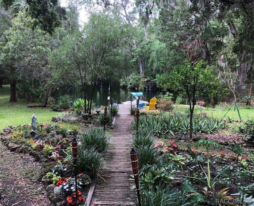 398 S Winterset Avenue, Crystal River, FL 34429