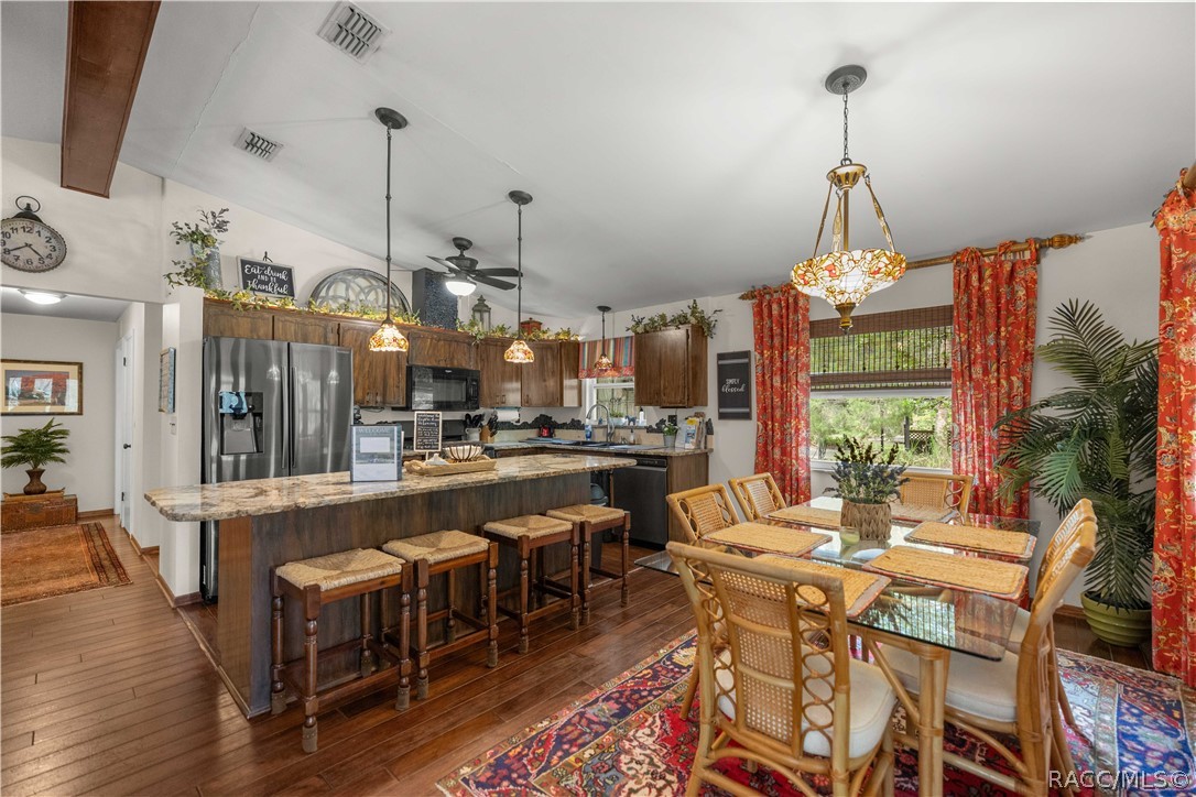 398 S Winterset Avenue, Crystal River, FL 34429