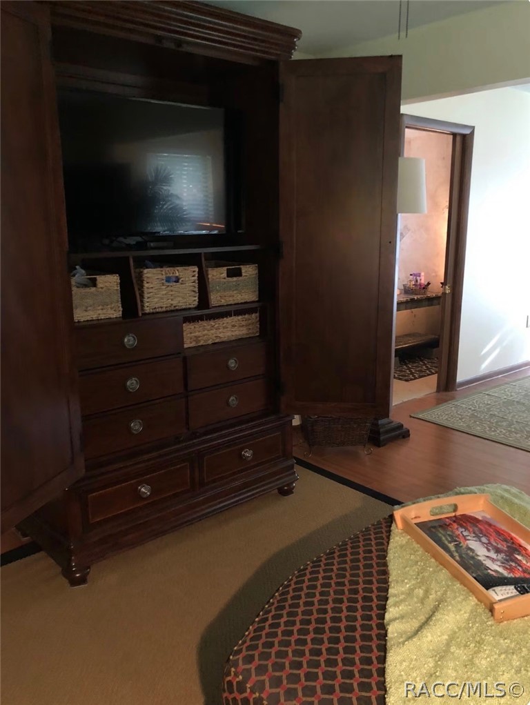 398 S Winterset Avenue, Crystal River, FL 34429