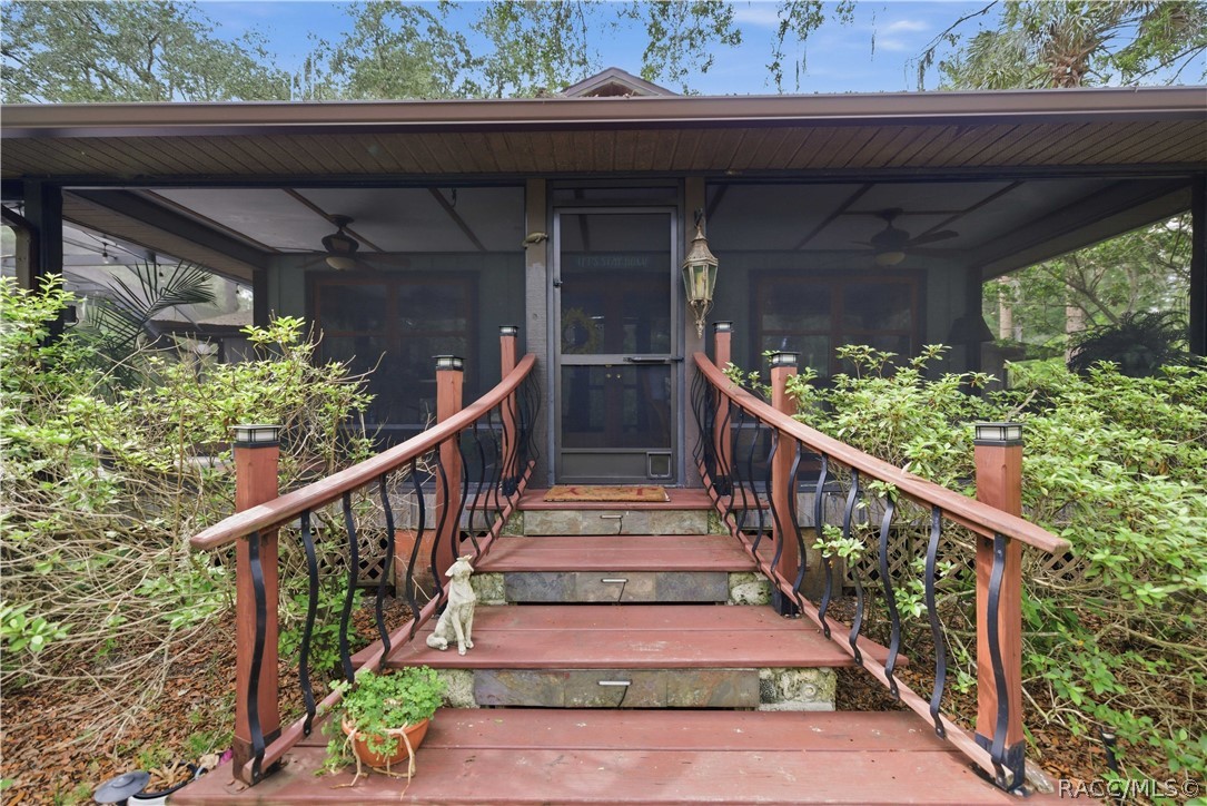 398 S Winterset Avenue, Crystal River, FL 34429