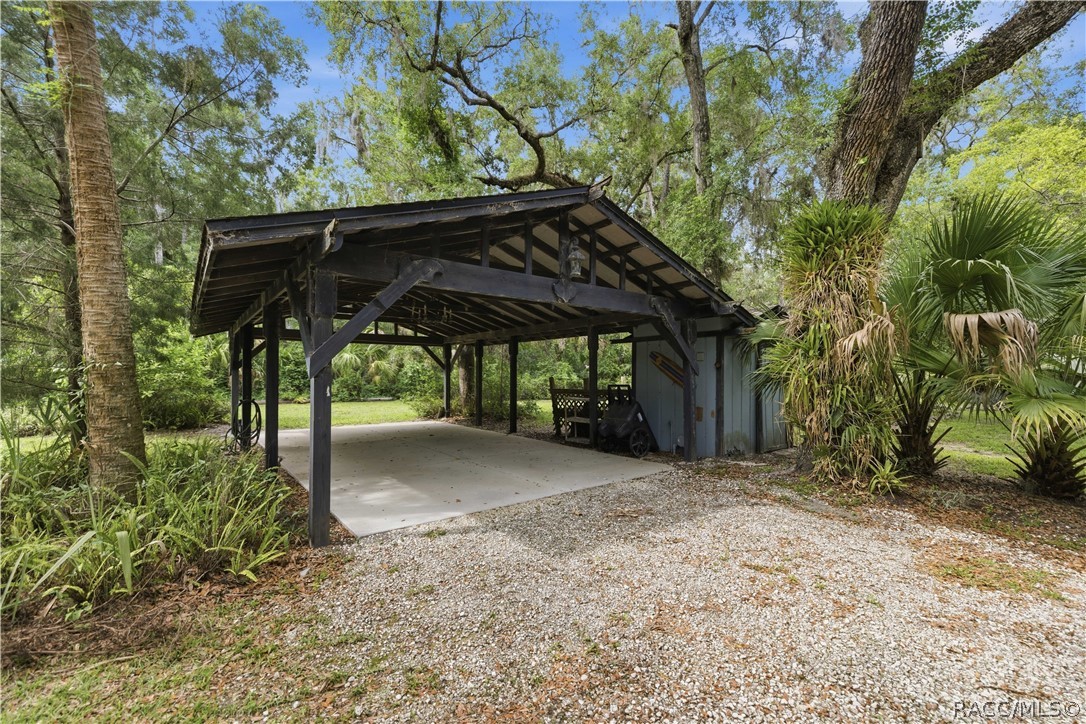 398 S Winterset Avenue, Crystal River, FL 34429