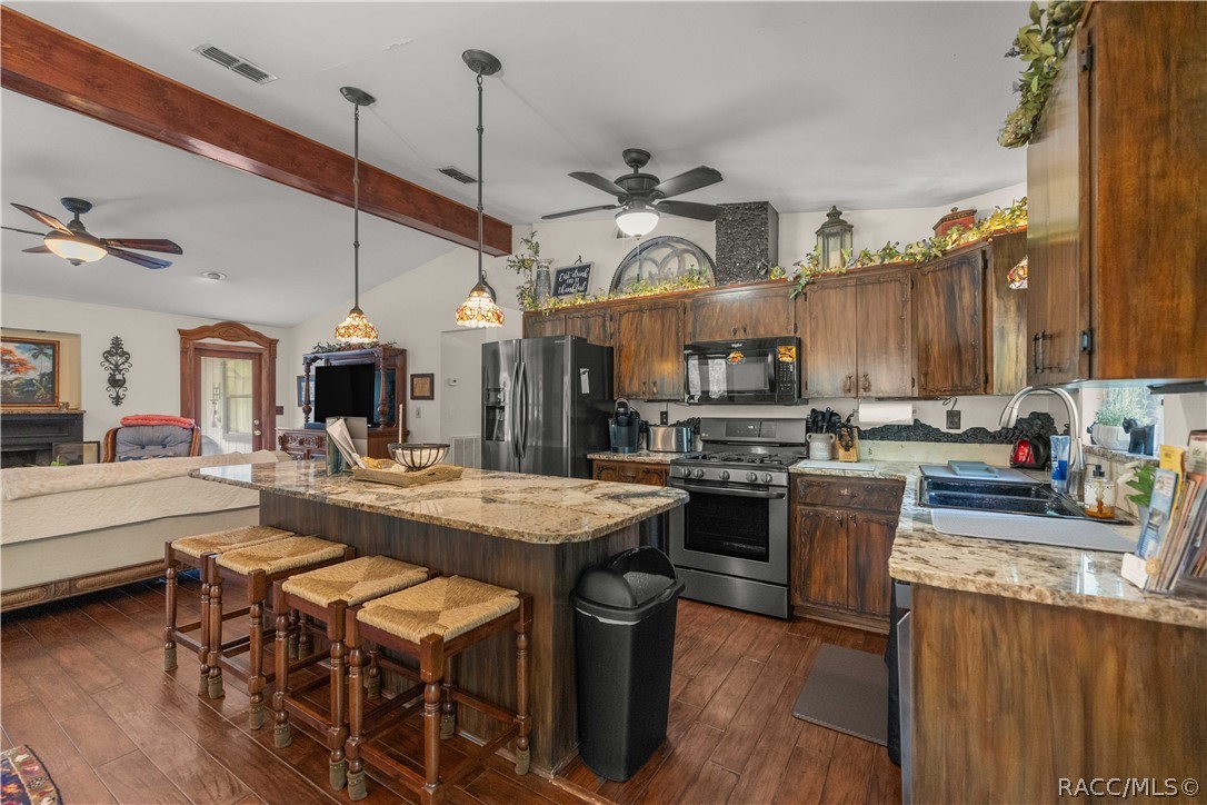 398 S Winterset Avenue, Crystal River, FL 34429