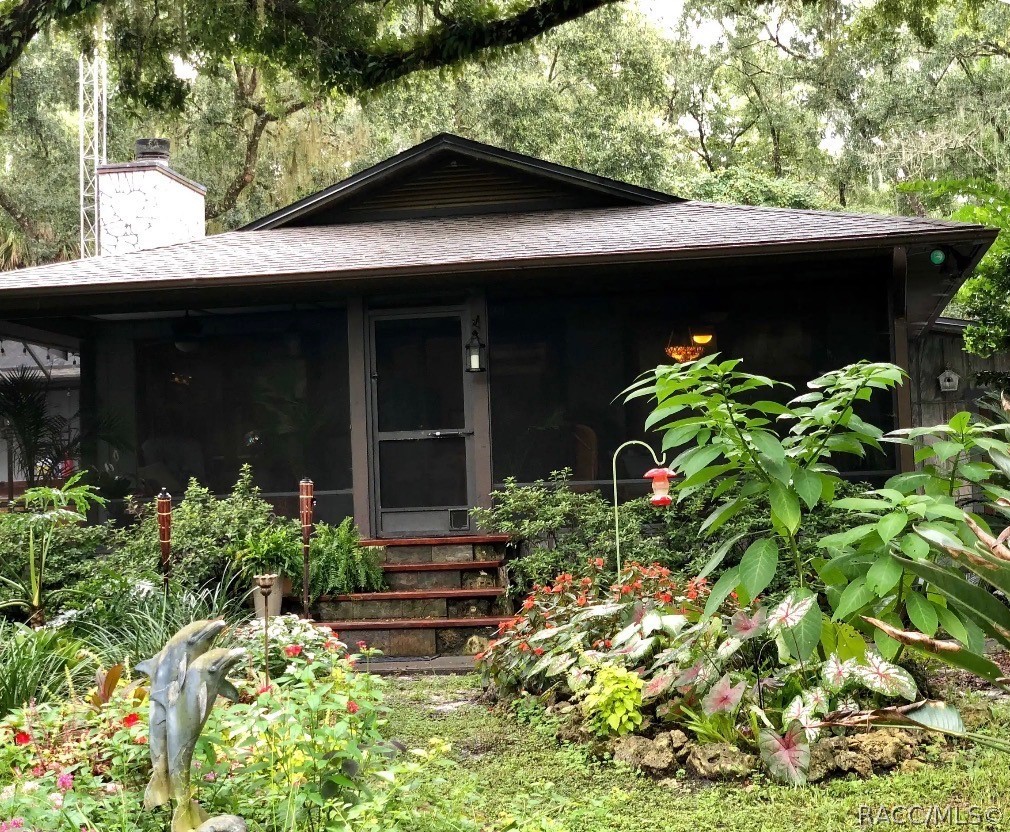 398 S Winterset Avenue, Crystal River, FL 34429