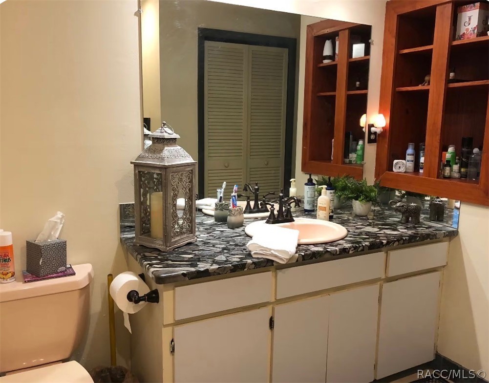 398 S Winterset Avenue, Crystal River, FL 34429