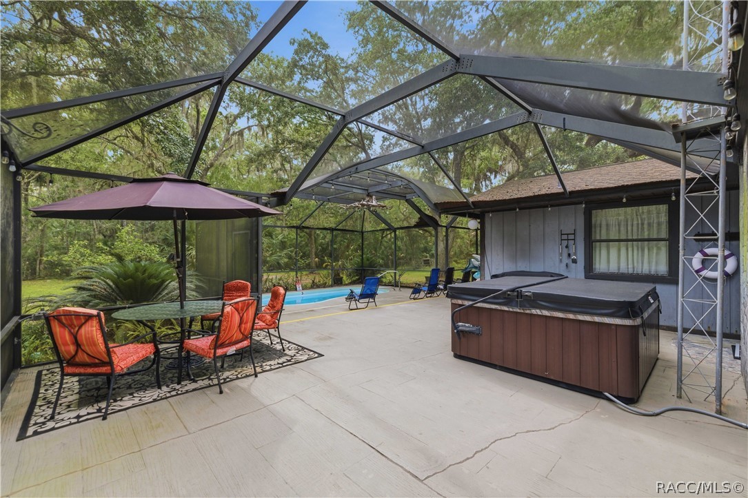 398 S Winterset Avenue, Crystal River, FL 34429