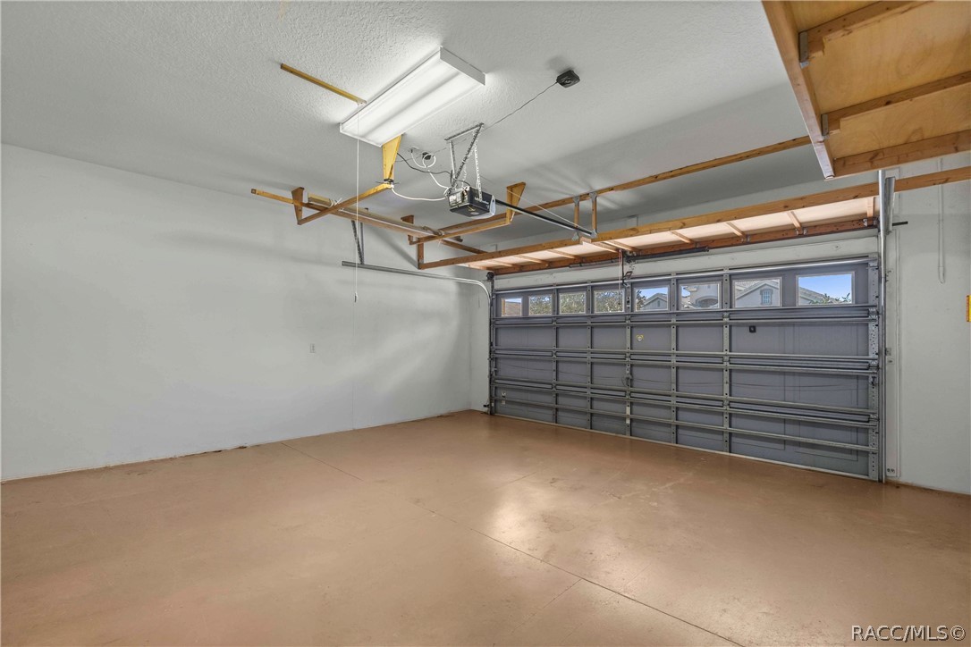 105 W Doerr Path, Hernando, FL 34442