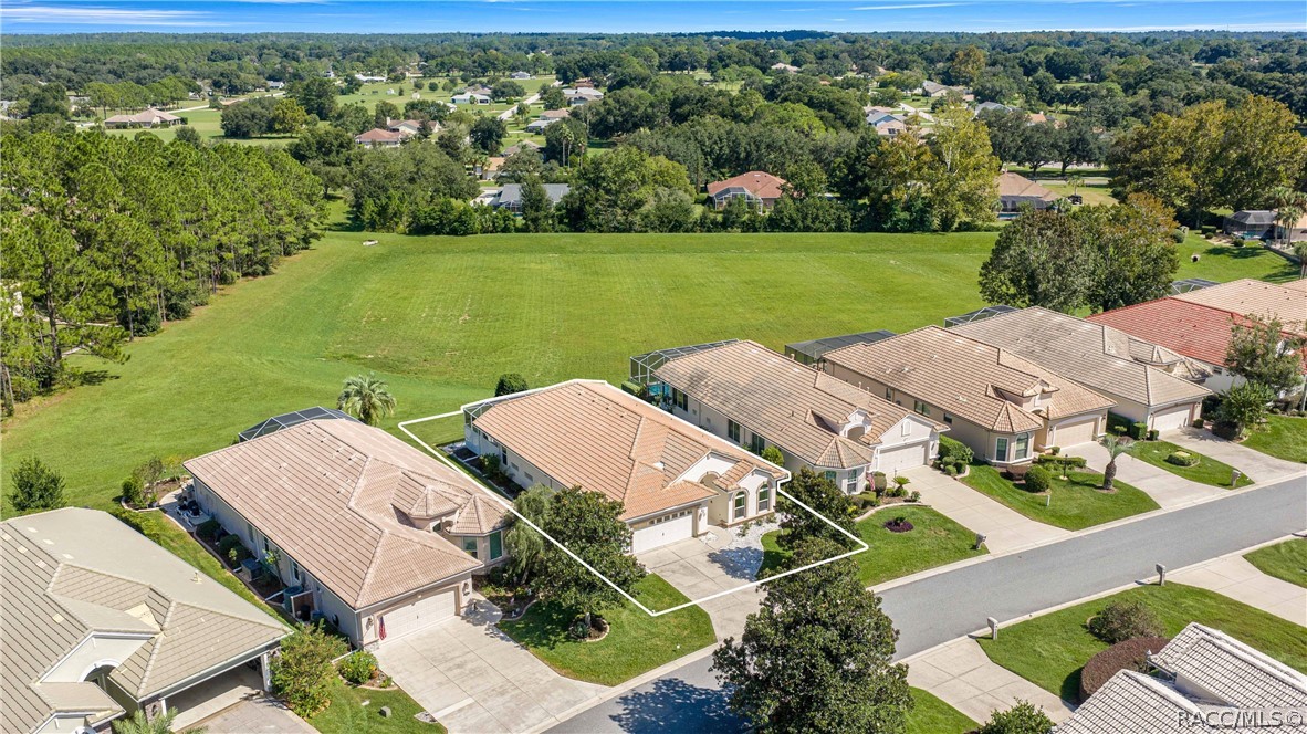 105 W Doerr Path, Hernando, FL 34442