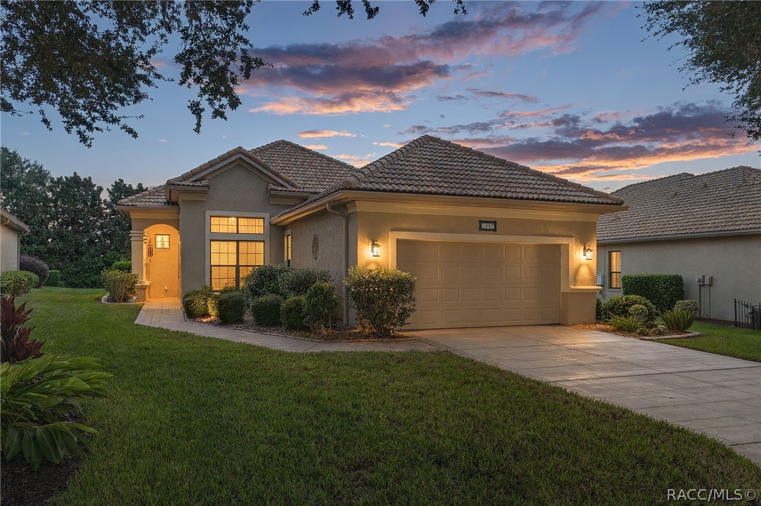 Welcome to 1687 W Westford Path located in the premier gated community of Terra Vista at Citrus Hills. Welcome to 1687 W Westford Path located in the premier gated community of Terra Vista at Citrus Hills.