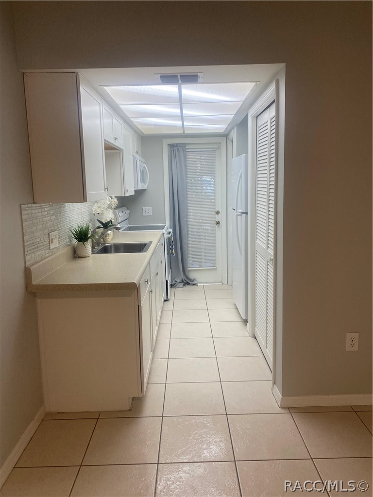 3950 N Huckleberry Point, Beverly Hills, FL 34465