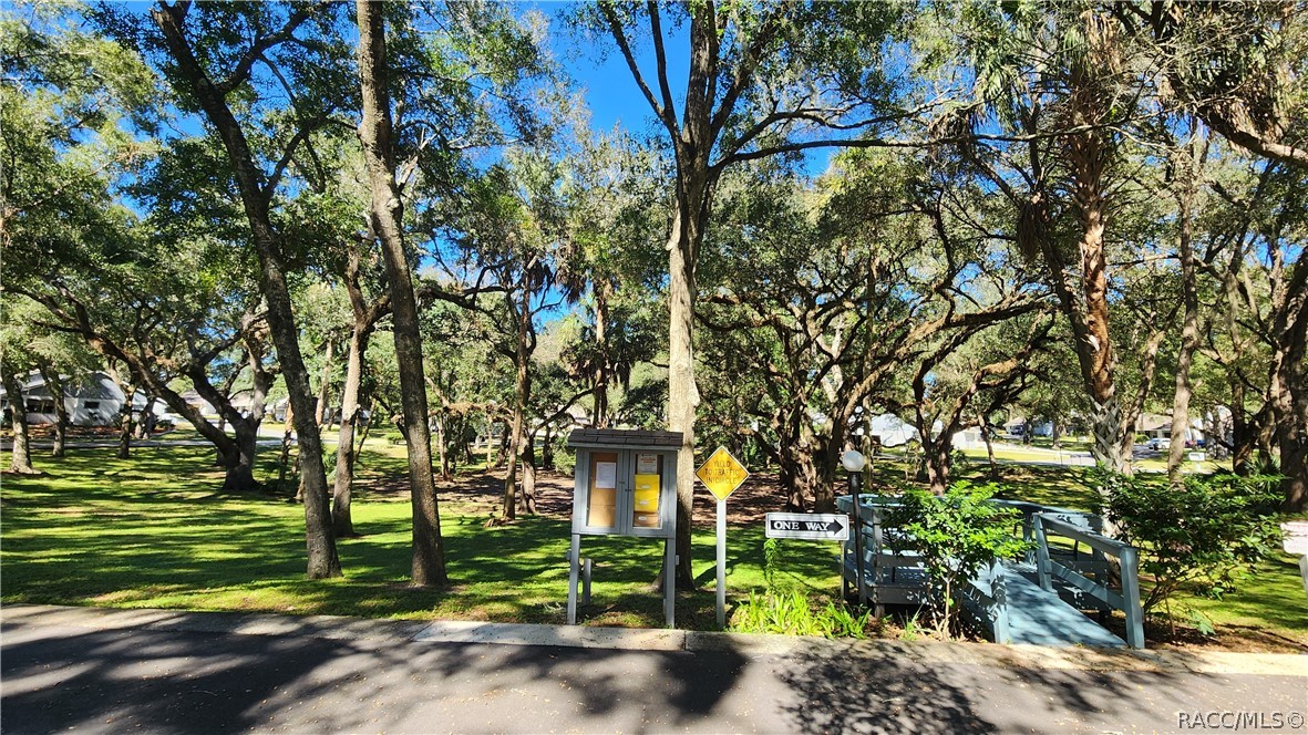 3950 N Huckleberry Point, Beverly Hills, FL 34465