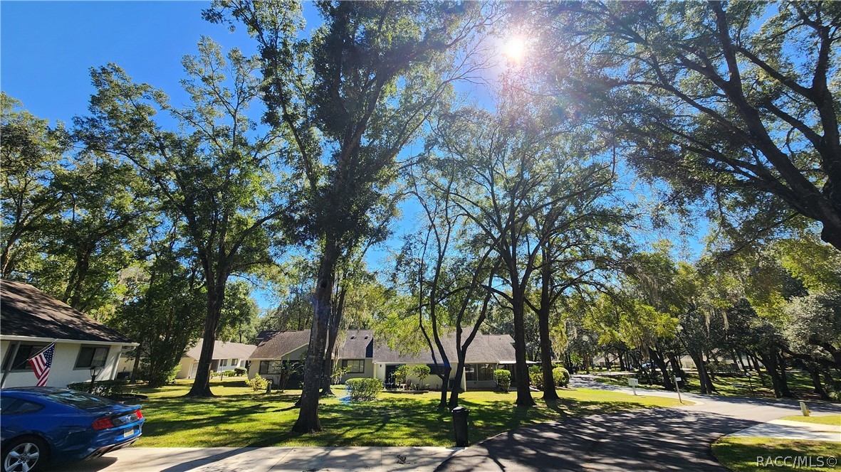 3950 N Huckleberry Point, Beverly Hills, FL 34465