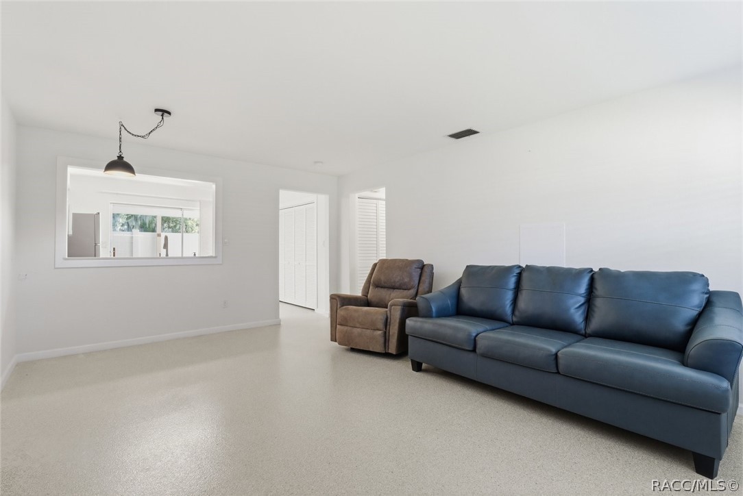 10 SE Kings Bay Drive, #9, Crystal River, FL 34429