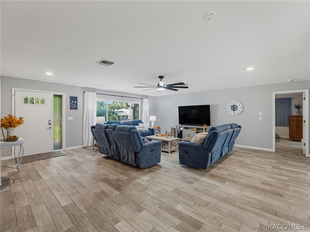 3 Village Center Drive, Homosassa, FL 34446