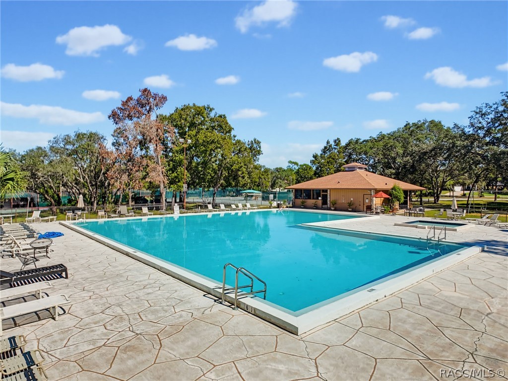 3 Village Center Drive, Homosassa, FL 34446