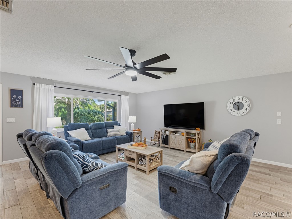 3 Village Center Drive, Homosassa, FL 34446