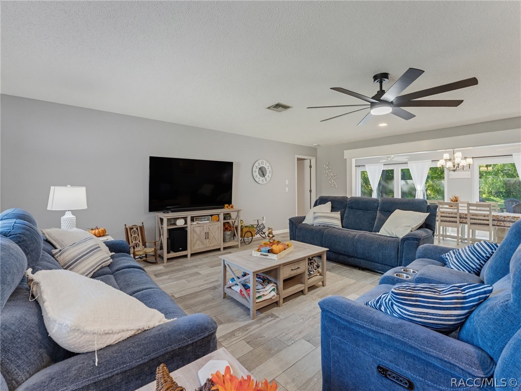 3 Village Center Drive, Homosassa, FL 34446