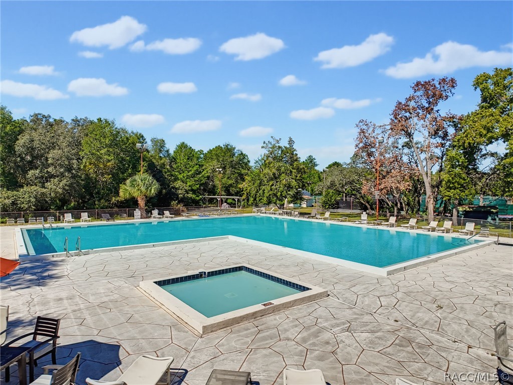 3 Village Center Drive, Homosassa, FL 34446