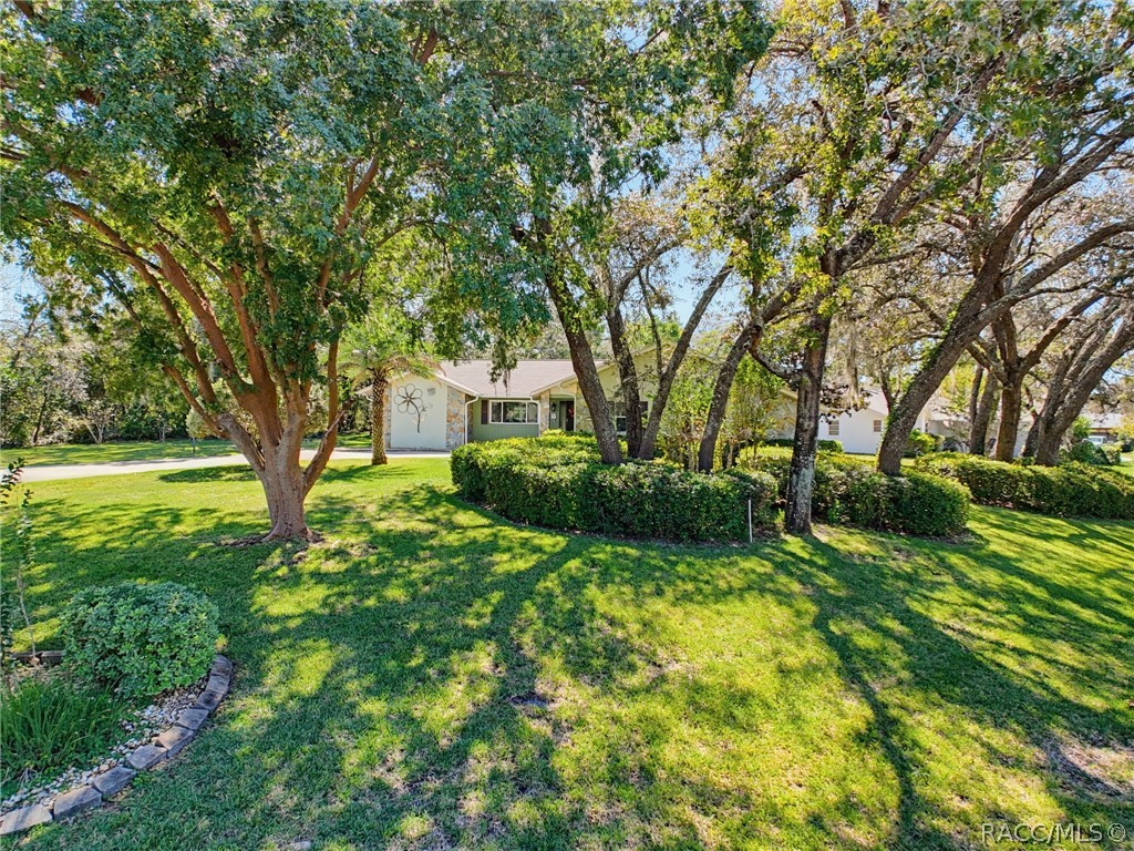 3 Village Center Drive, Homosassa, FL 34446