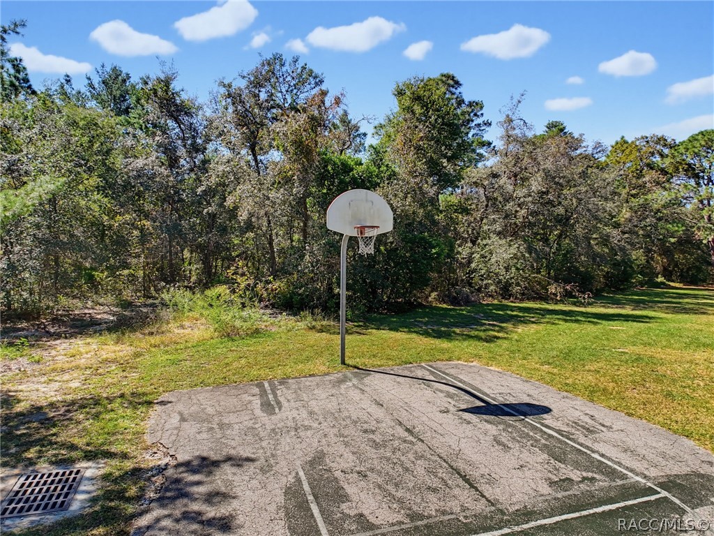 3 Village Center Drive, Homosassa, FL 34446