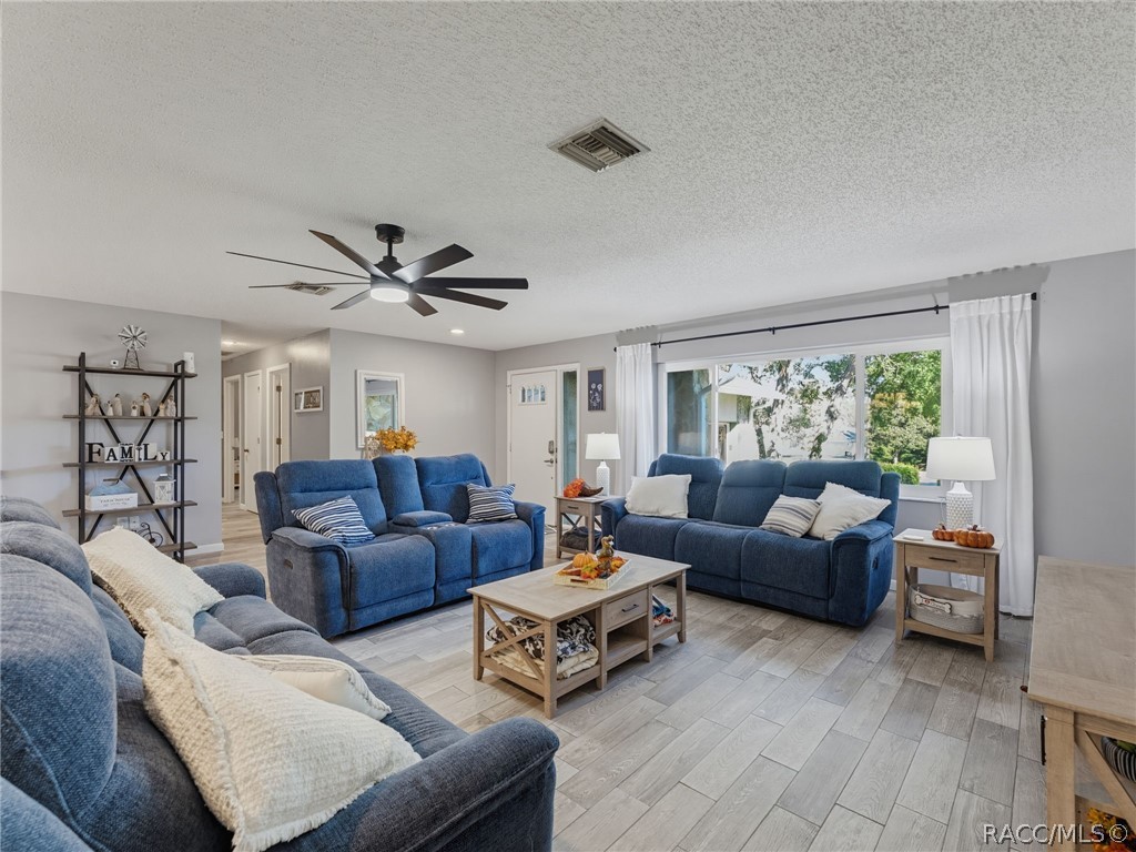 3 Village Center Drive, Homosassa, FL 34446