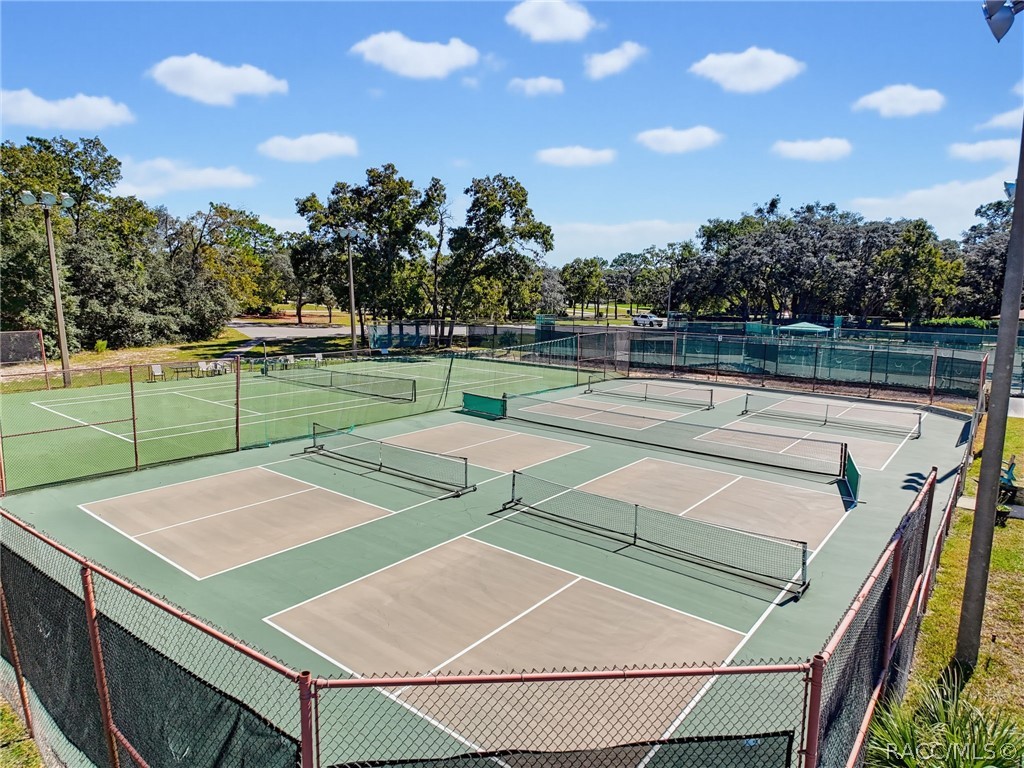 3 Village Center Drive, Homosassa, FL 34446